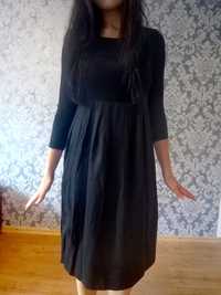 Czarna sukienz długim rękawem