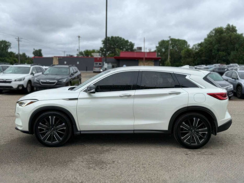 Infiniti QX50 Luxe      2021
