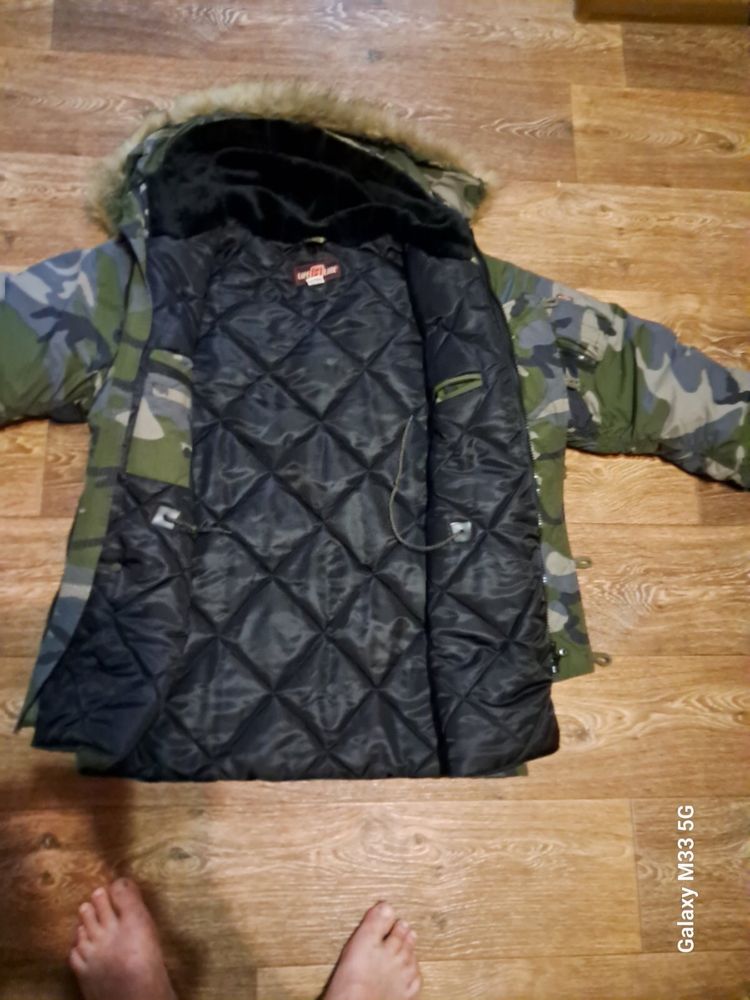 Продается мужская зимняя куртка размер XXL