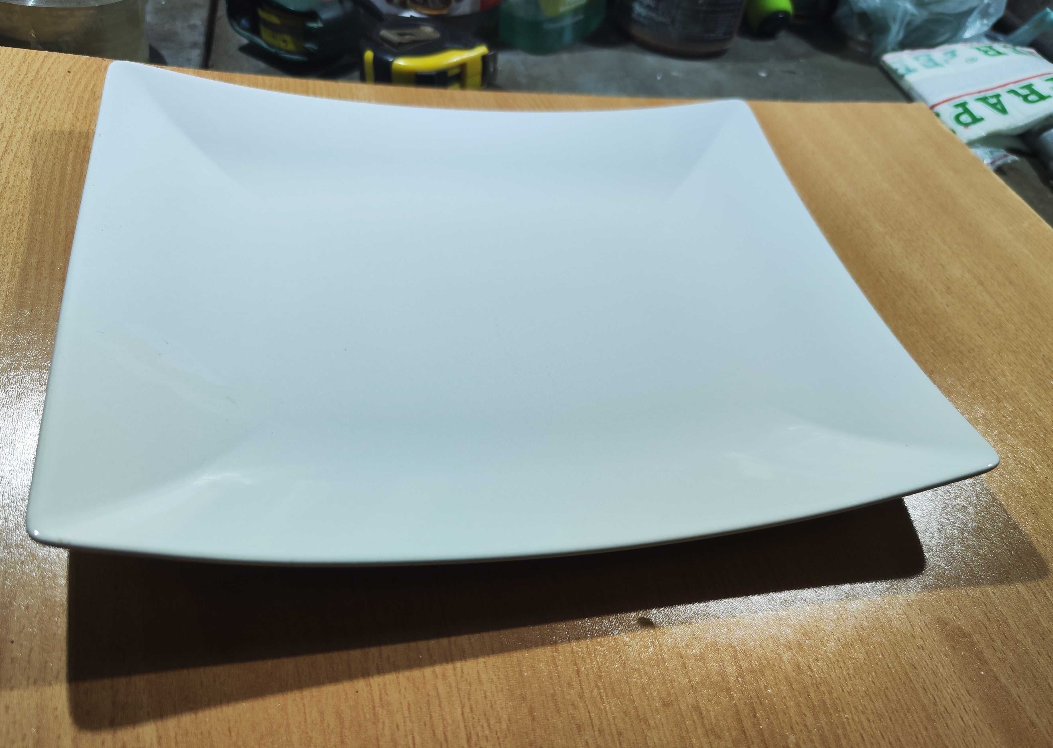 Тарілка блюдо Ipec Munchen біла квадратна 31x25 см кераміка.
