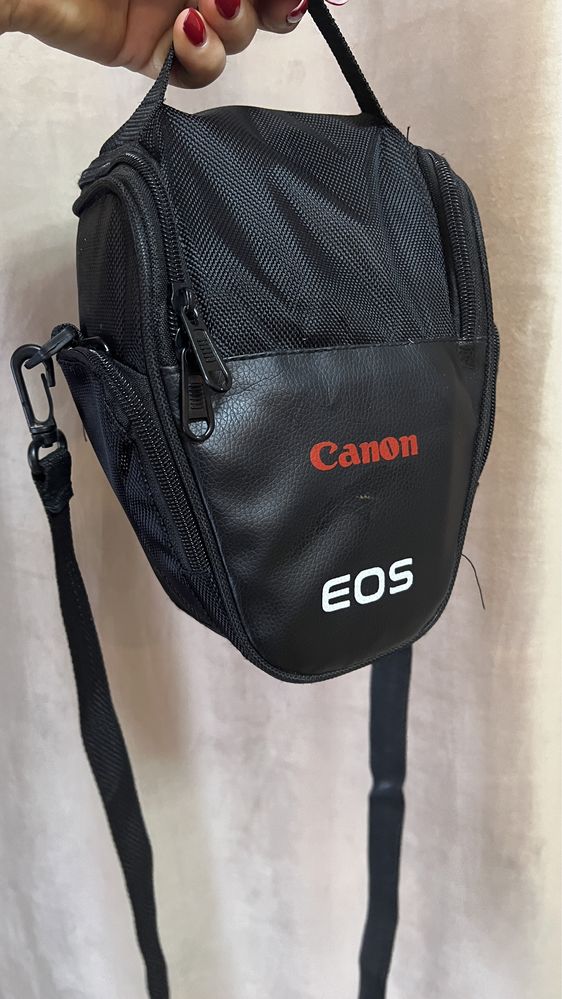 Фотоапарат Canon EOS 4000D