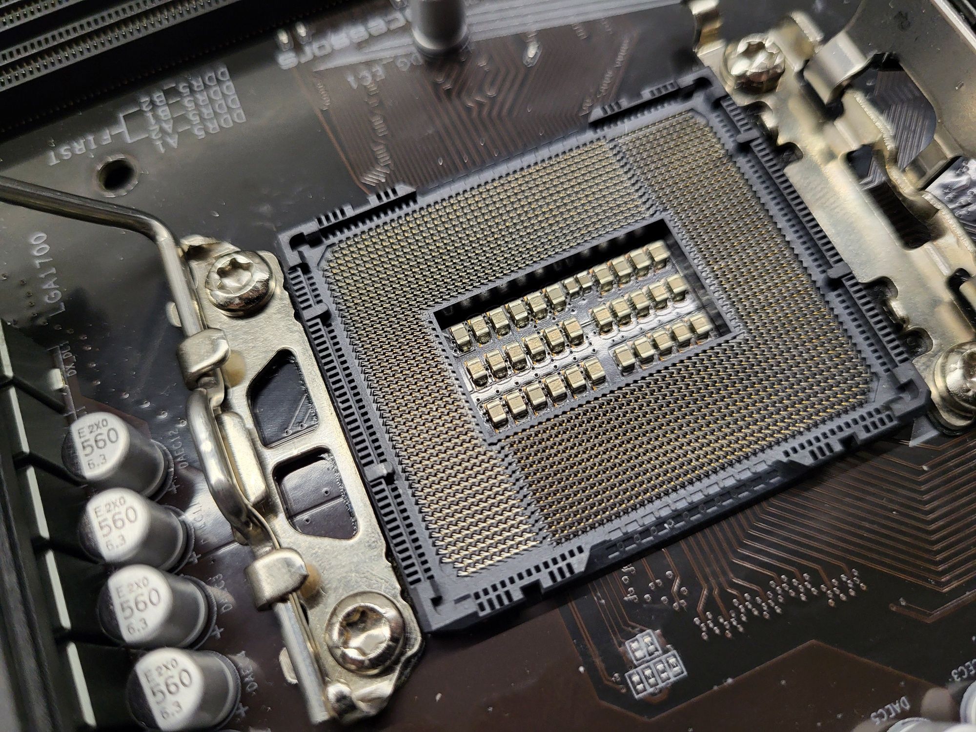 Gigabyte Z690 UD AX ddr5 lga 1700 intel ramka gratis