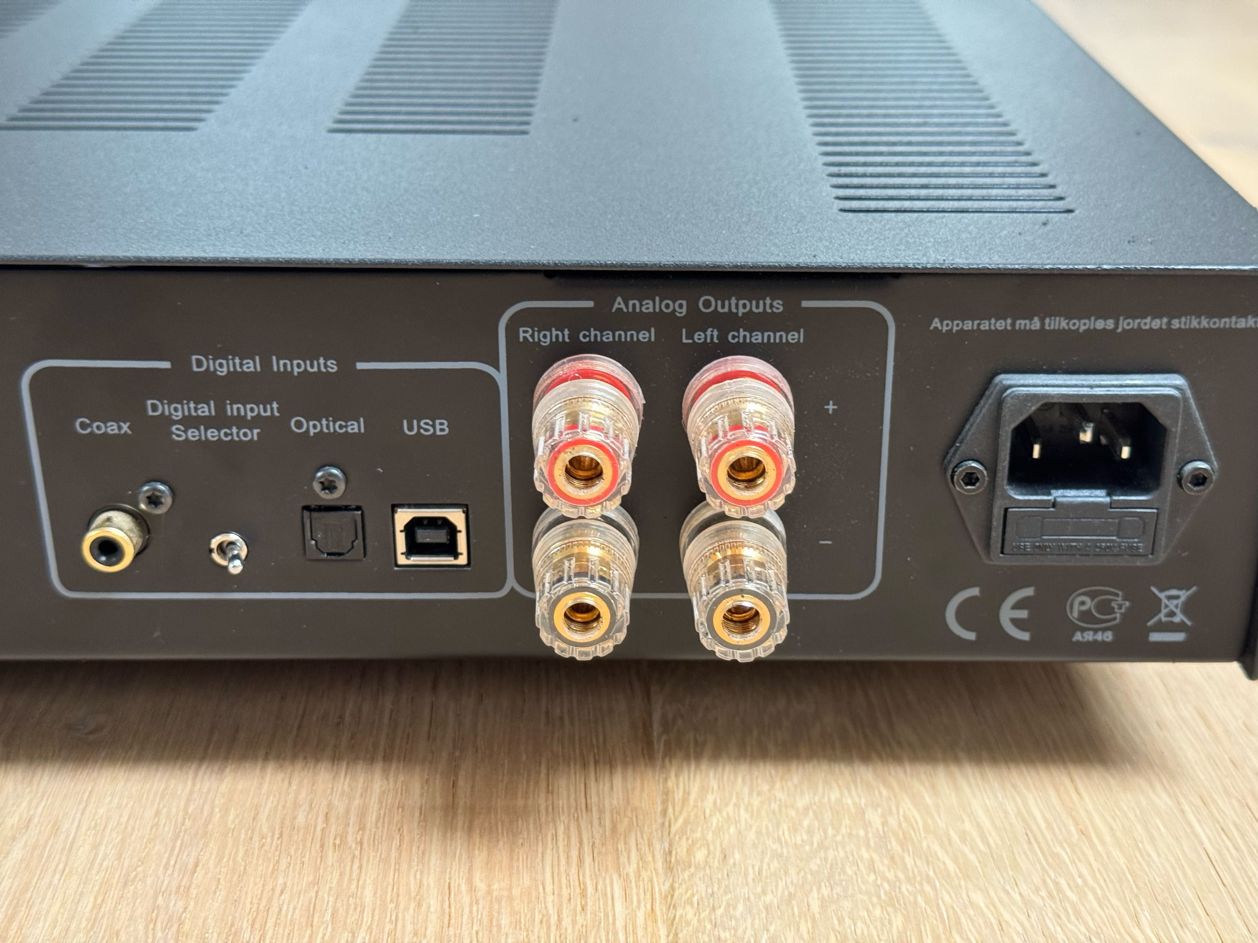 Wzmacniacz Hegel H70