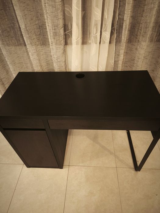 Vendo móvel Tv e 2 secretárias