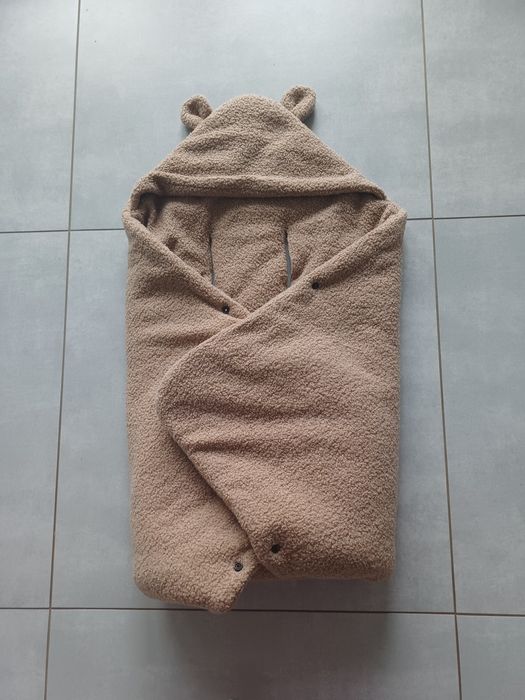 Kocyk z kapturkiem do fotelika BARANEK boucle