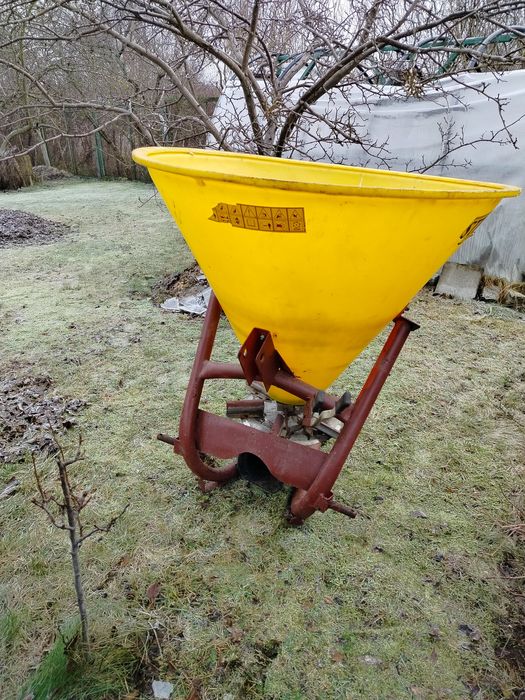 Lejek piaskarka, siewnik do nawozów