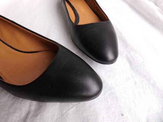 Gino Rossi skórzane balerinki baletki lakierki- obcasy 36