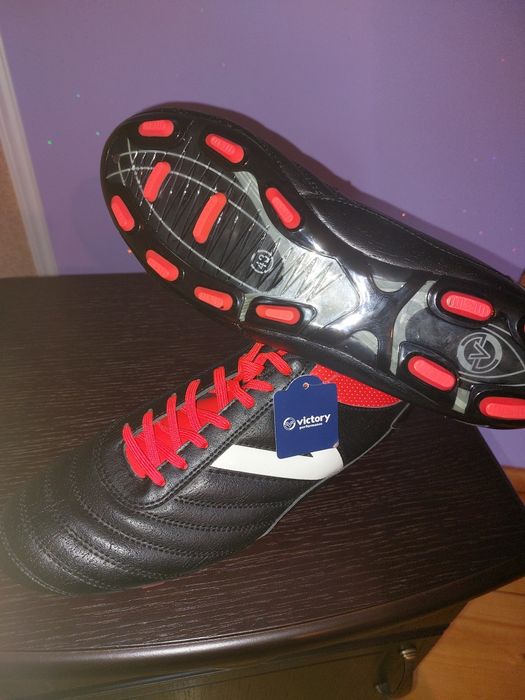 Бутси футбольні нові