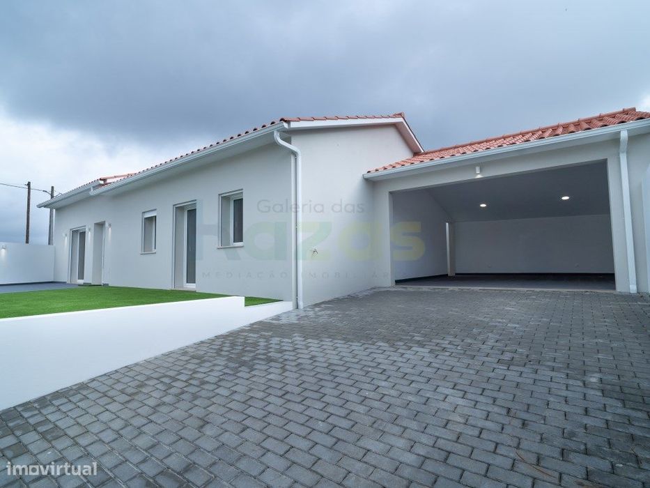 Moradia Isolada V3 com Logradouro em Pinheiros, Leiria