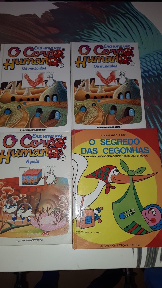 Livros infantis como novos