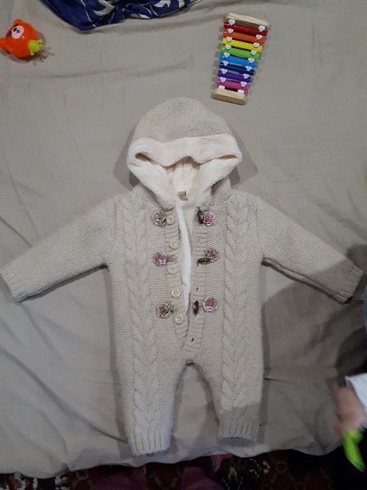 Вязаный комбинезон на девочку