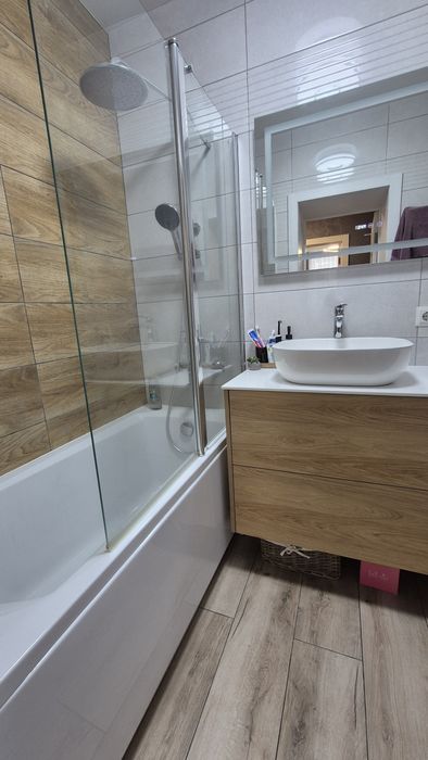 Двокімнатна квартира з кладовкою в ціні! Буча!