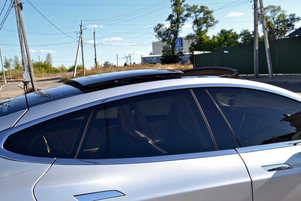 Продам Tesla Model S P85+
