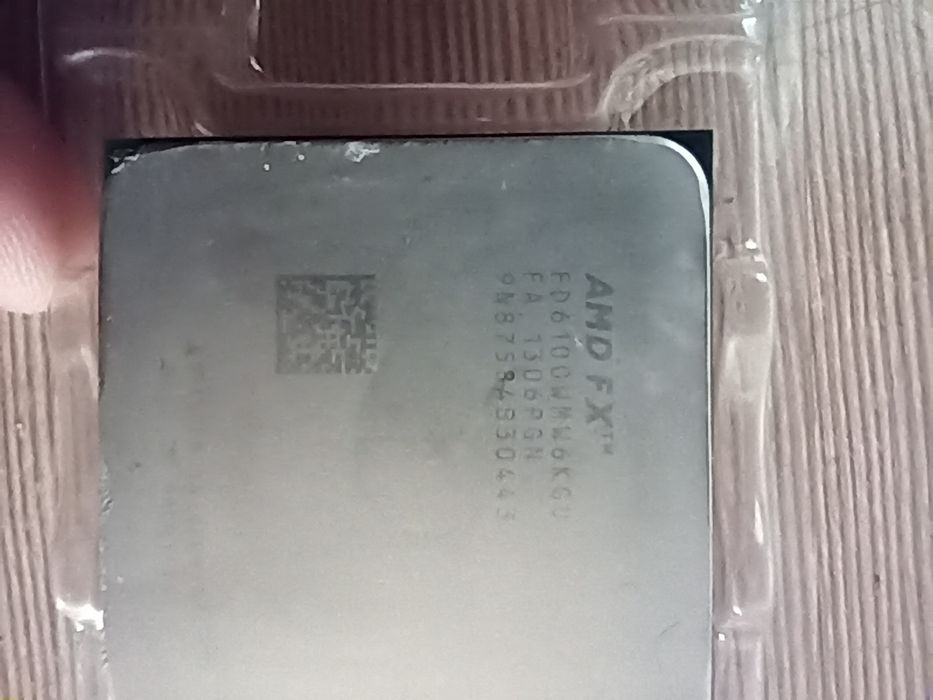 Процесор fx6100.