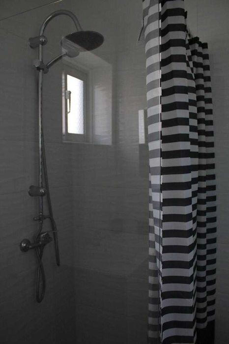 Quarto em Benfica com contrato