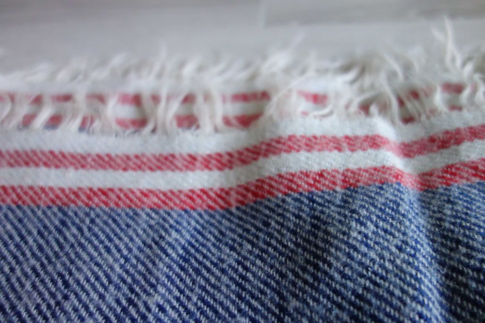 bardzo duży szal z frędzlami ZARA przytulny miękki  127 cm x 216 cm