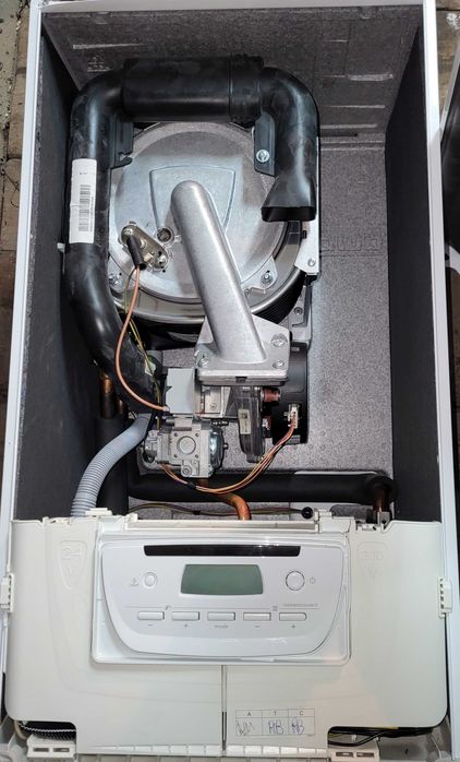 Piec gazowy kondensacyjny SAUNIER DUVAL, AWB, Vaillant