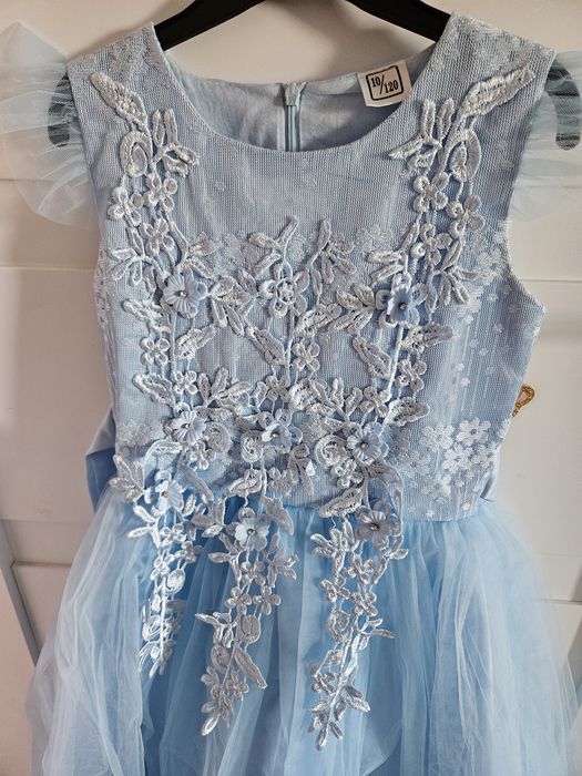 Piękna sukienka dla dziewczynki