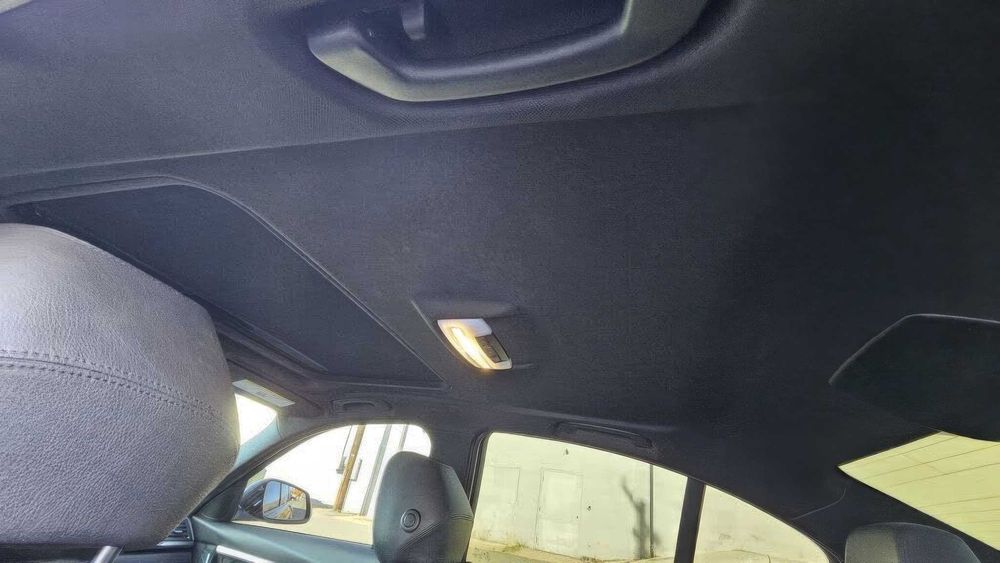 BMW 3 Series 330i      2018