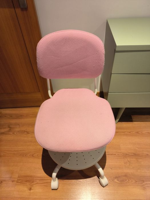 Cadeira cor de rosa