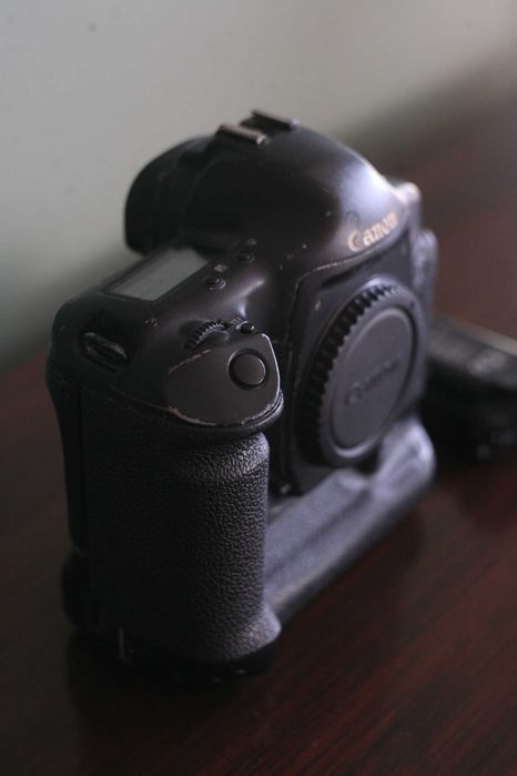 Rzadki DSLR Lustrzanka Profesjonalna Canon 1D mark II N