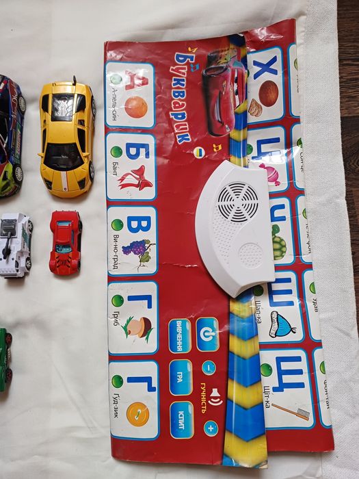 Всі іграшки одним лотом 16шт