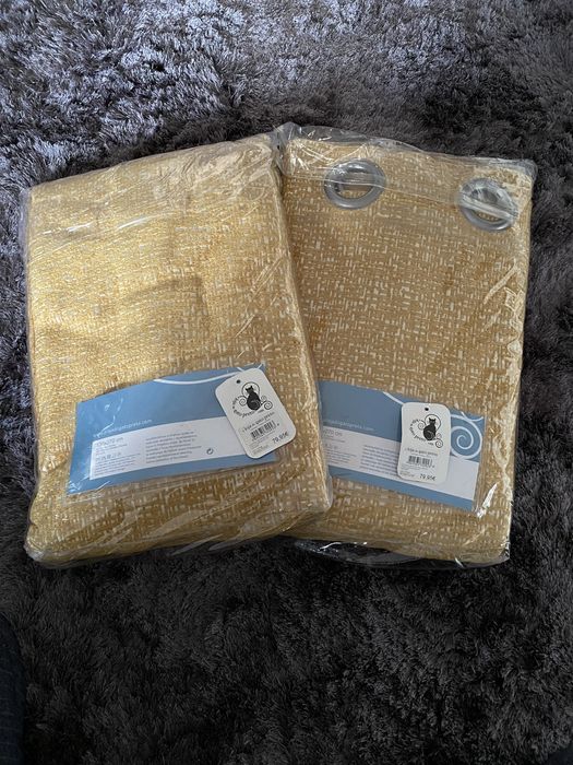 Bonitas cortinas novas gato preto