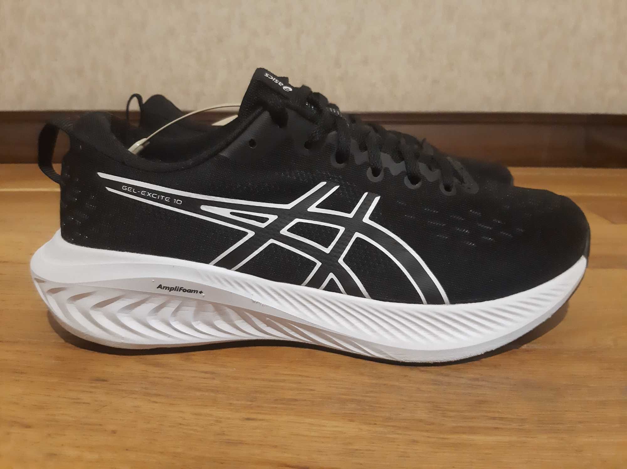 Беговые кроссовки Asics GEL-EXCITE 10  Оригинал