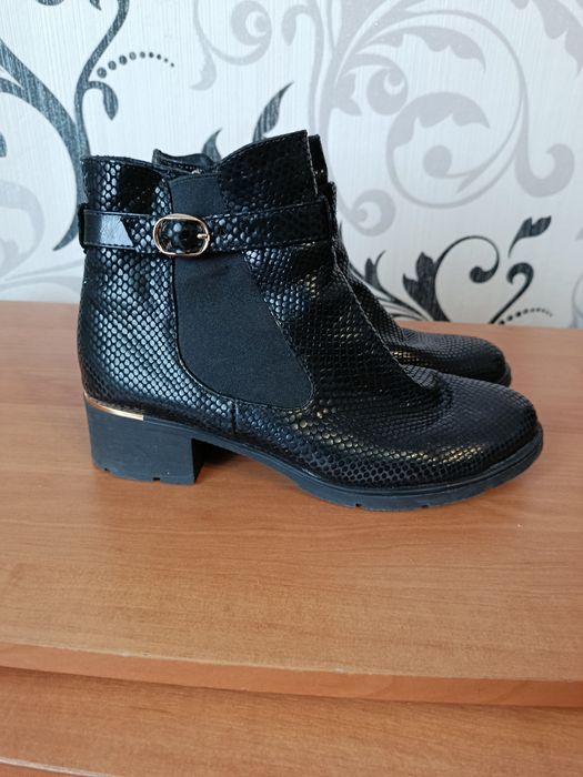 Жіночі сапожки шкіра