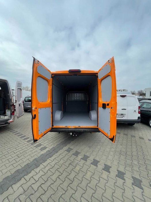Profesjonalne zabudowy PCV aut dostawczych Ducato L4H2