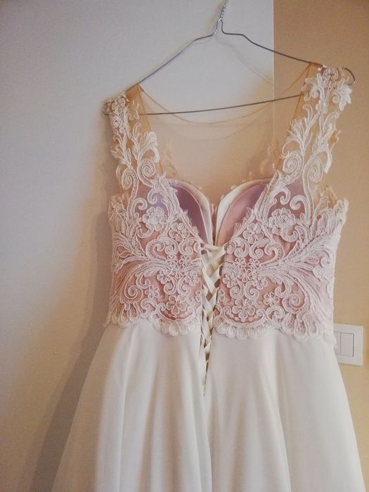 Krótka suknia ślubna