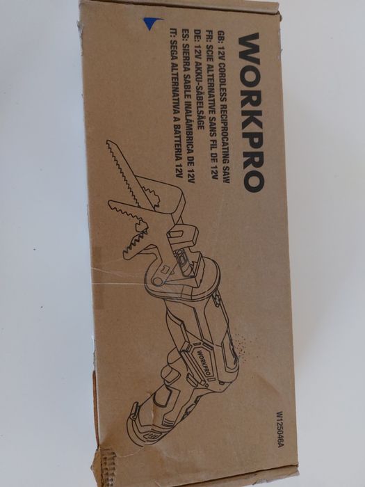 Акумуляторна шабельна  пила WORKPRO 12V 1600