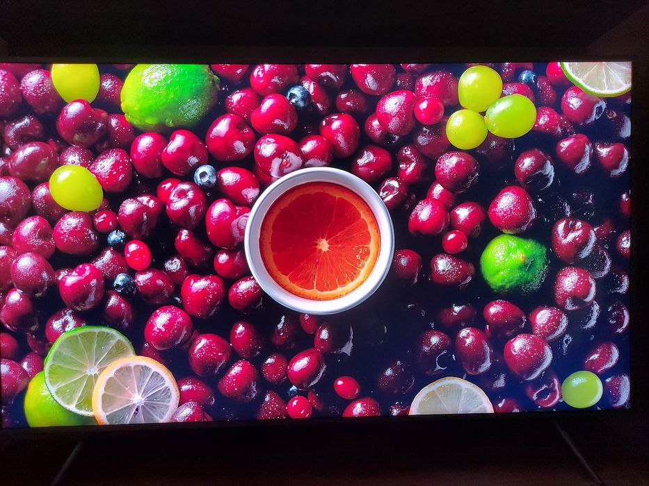 SmartTV QLED Samsung 55" 4K WiFi BT DVB-T2/S2/C Quantum HDR10+ ZESTAW!