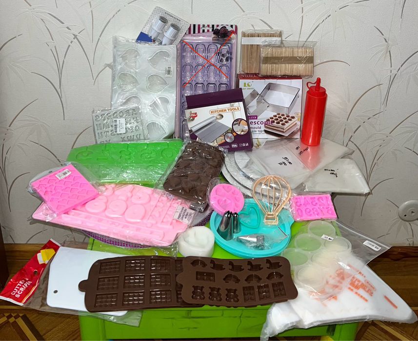 Аксессуары для кондитера, молды, подложки, формы для конфет, торта