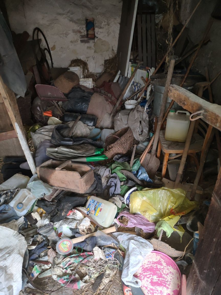 Wywóz Rzeczy Oprożnianie Sprzątania Mieszkań Domów piwnic Strychów Dzi