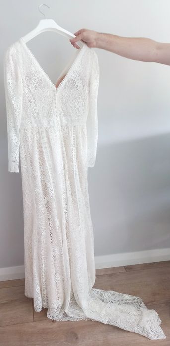 Suknia ślubna z koronki