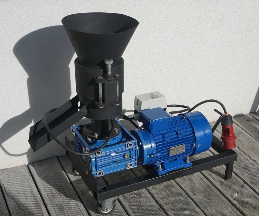 Pelleciarka 3kw Amwik pellet 400V granulator pasz