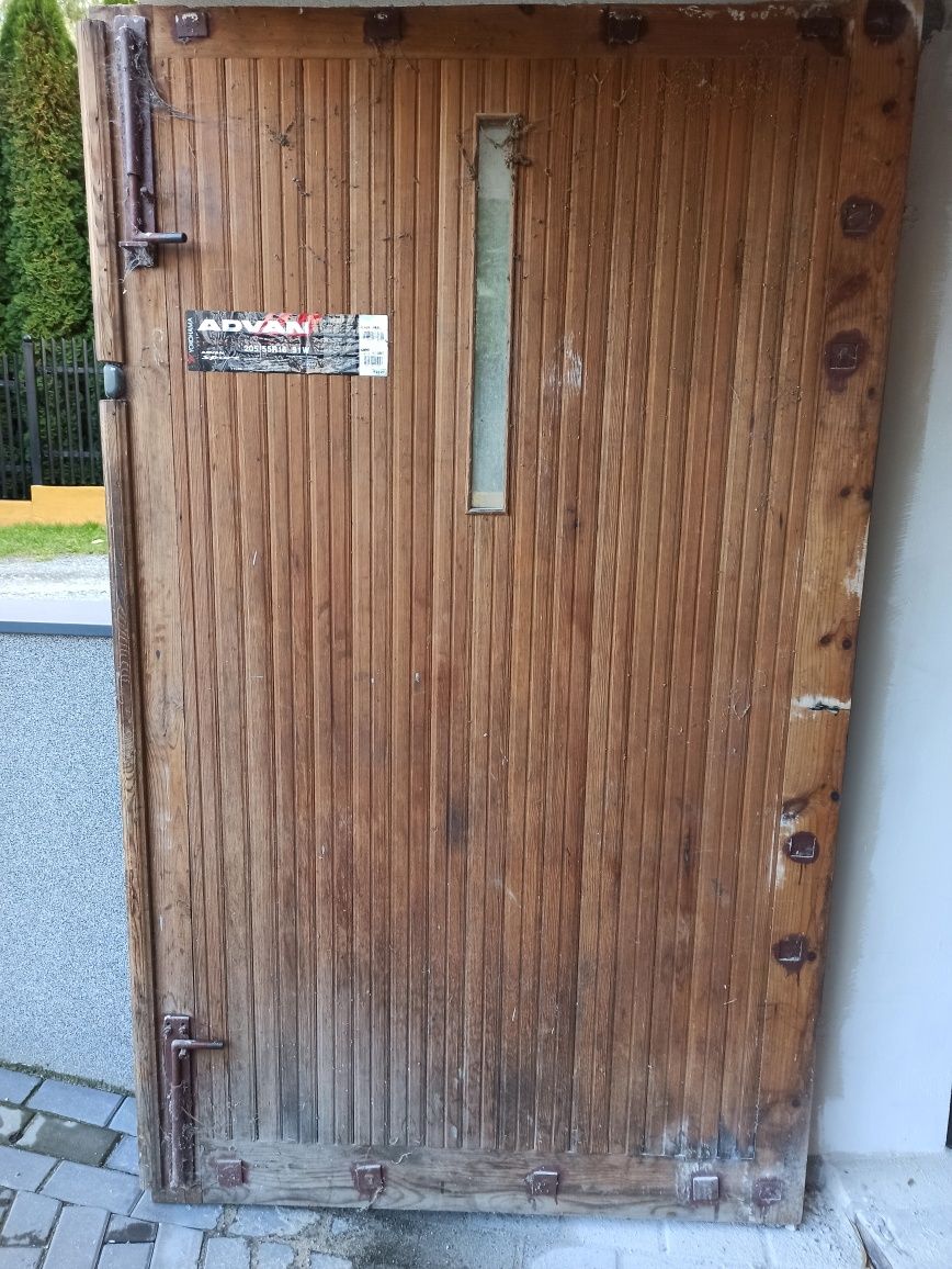 Drzwi drewniane, gospodarcze dwuskrzydłowe