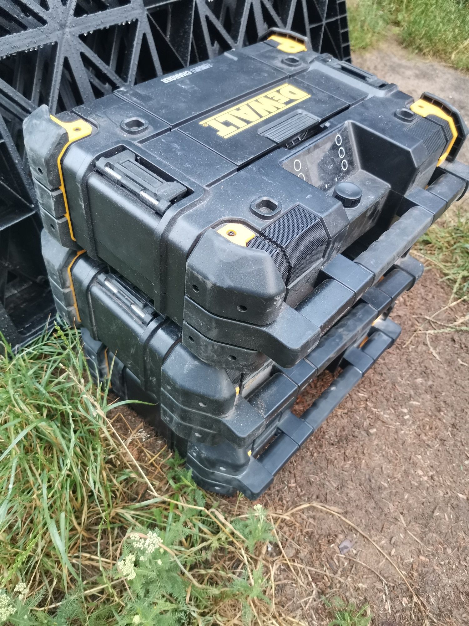 Радіо Dewalt Блютуз
