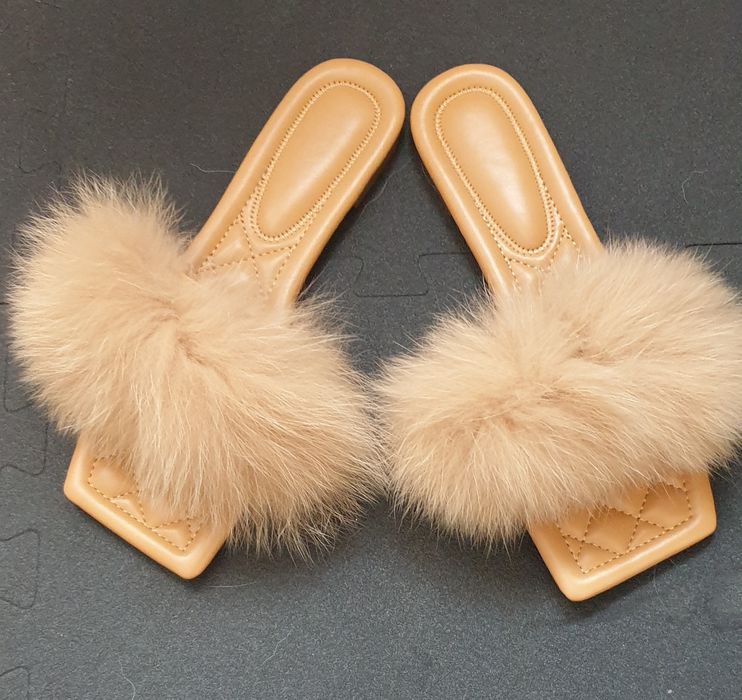 Klapki z futerkiem rozm.38