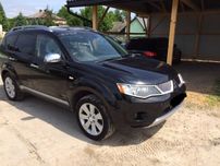 Mitsubishi Outlander XL кузов,деталі кузова Б/у оригінал