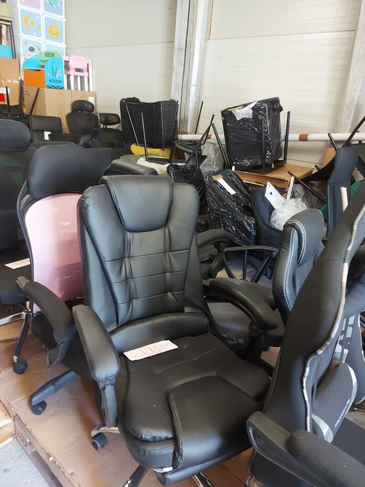 Fotele powystawowe nowe