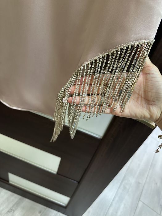 Шелковое платье  на брительках