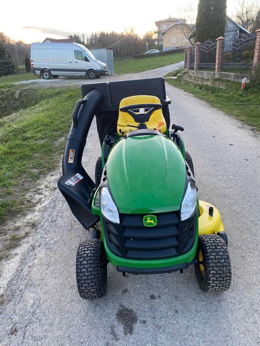 Traktorek kosiarka John Deere E100