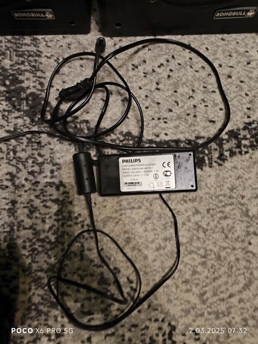 Miniwieża Philips z głośnikami