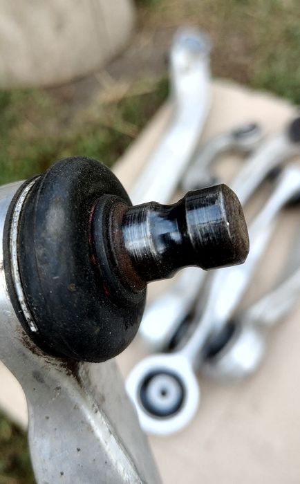 Ричаги передней подвески Ауди А4 , wv b5