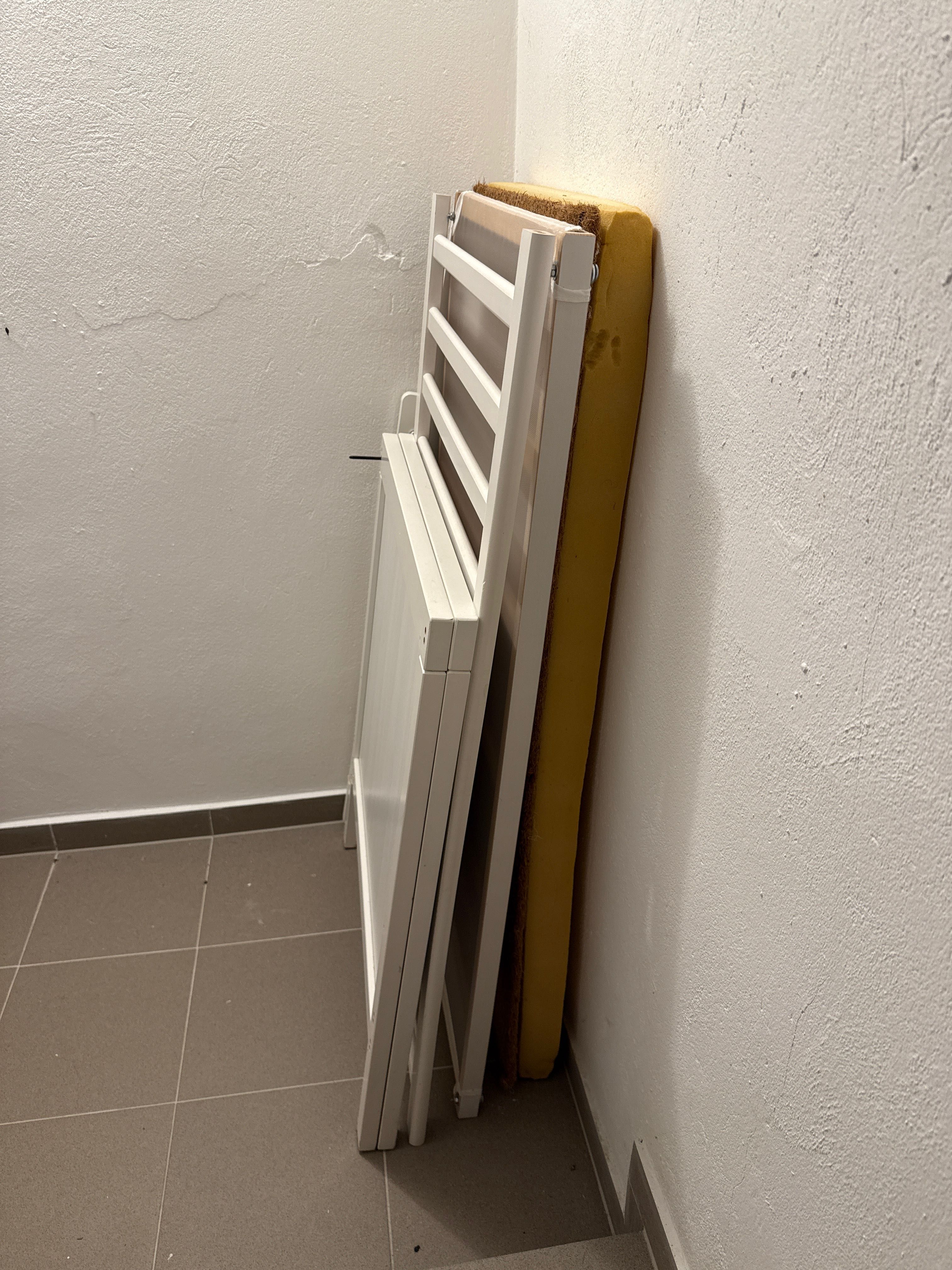 Łóżeczko dziecięce IKEA Sundvik z materacem kokosowo-piankowym
