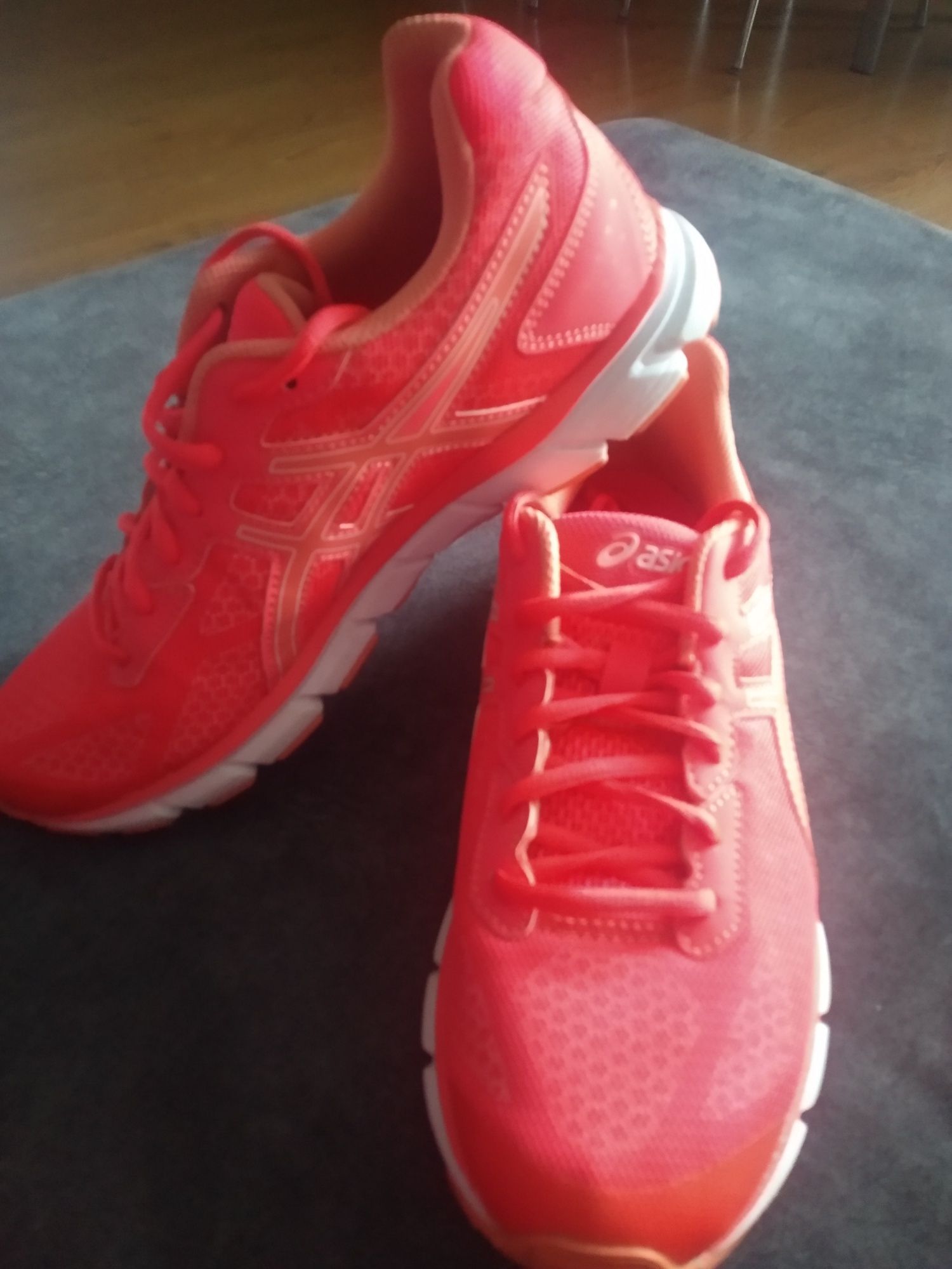 Buty damskie do biegania Asics 40