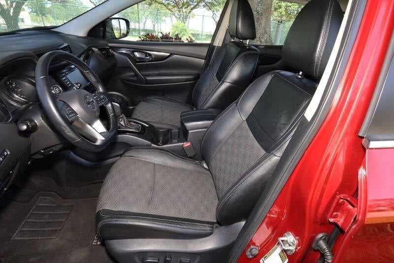 Nissan Rogue Sport SV 2021