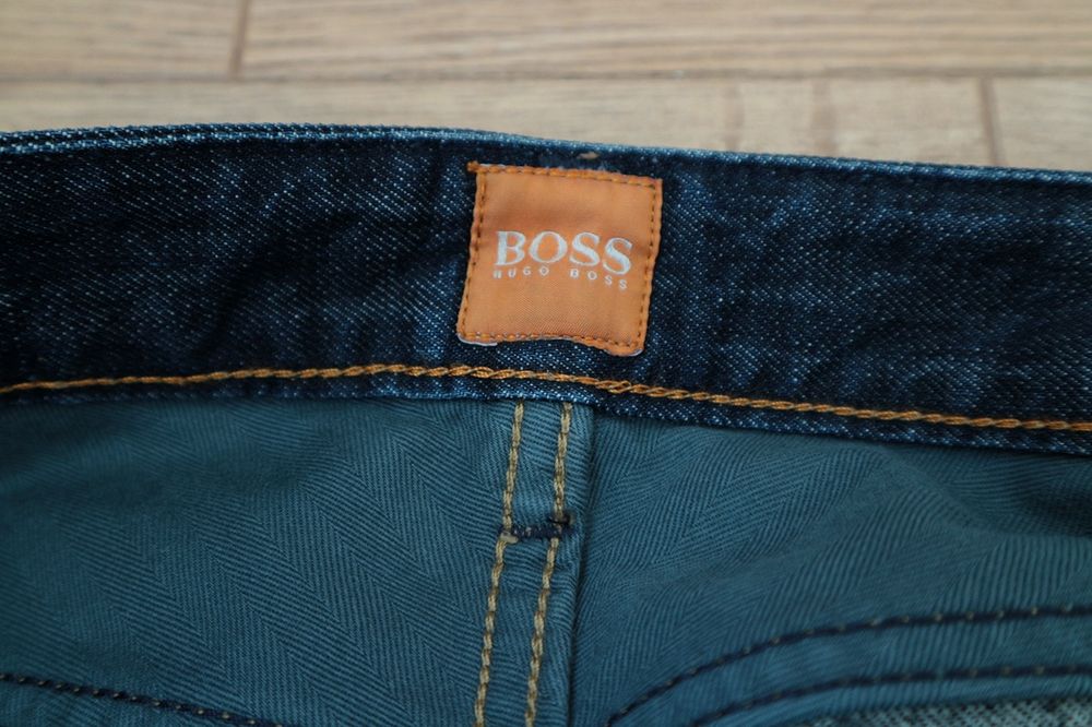 Джинси Hugo Boss